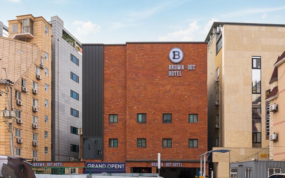 Suwon Brown Dot Suwon Jeongja Branch in Suwon, South Korea