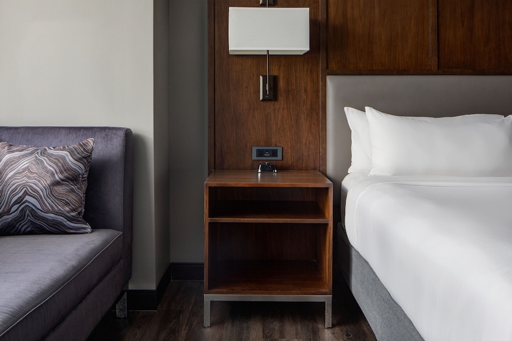 Omaha Marriott Downtown at the Capitol District - photo 13
