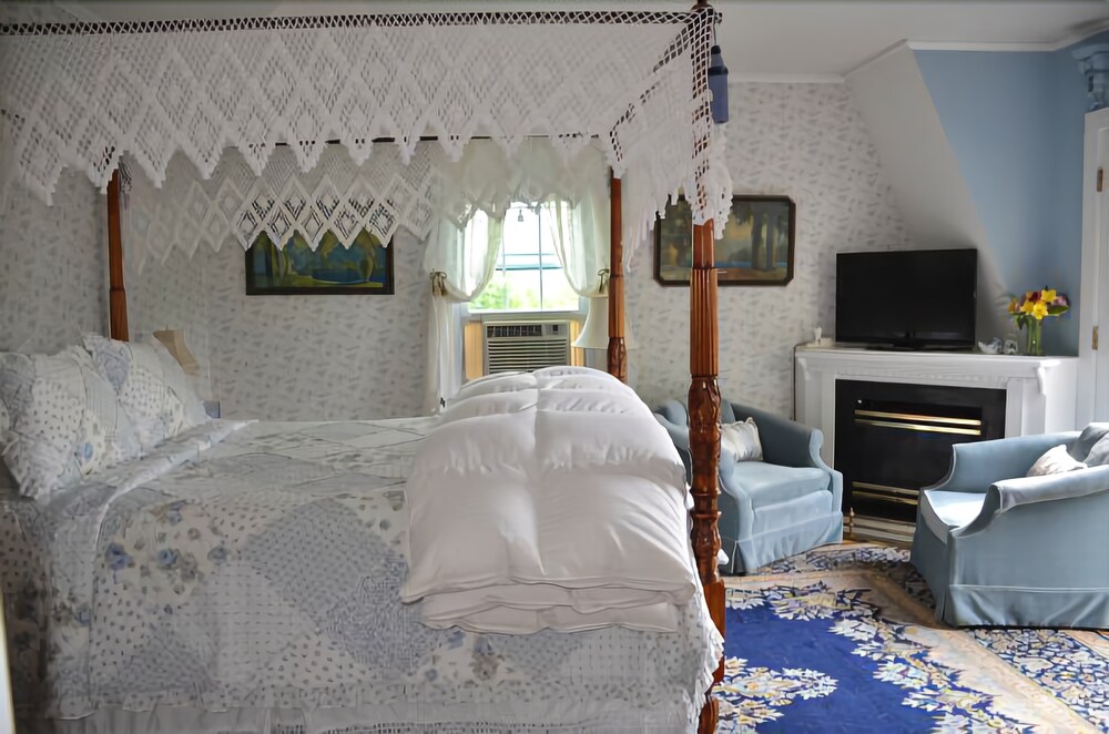 Thornewood Inn & Restaurant - photo 16