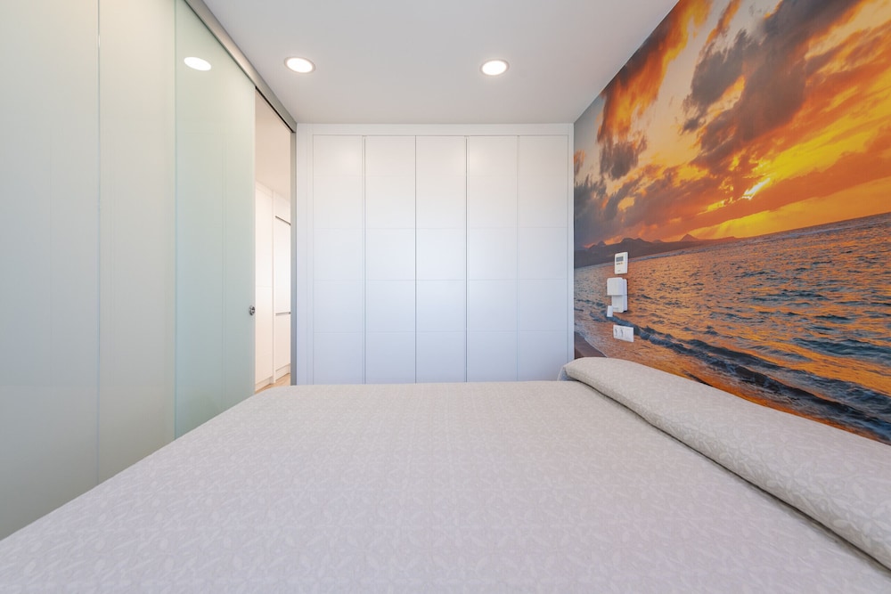 Sunset views over the sea By CanariasGetaway in Las Palmas De Gran Canaria, Spain