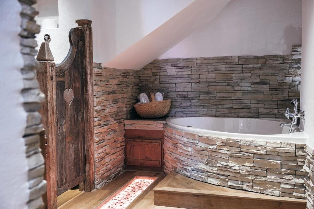 Boutiquehotel Blaue Burg Falkenstein in Pfronten, Germany