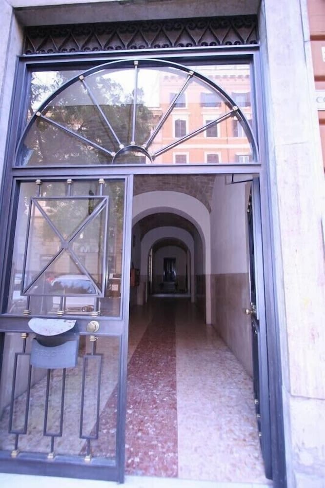 San Peter Angels — Rome — photo 4