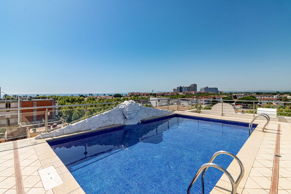 Apartaments BT Vent de Garbí in Empuriabrava, Spain