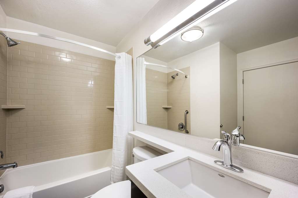 Sonesta Simply Suites Denver West Federal Center - photo 12