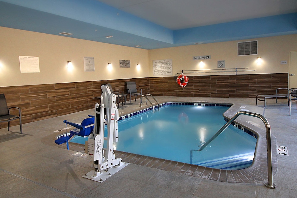 Fairfield Inn & Suites by Marriott London - photo 27