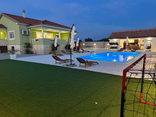 Idila in Sveti Filip I Jakov, Croatia