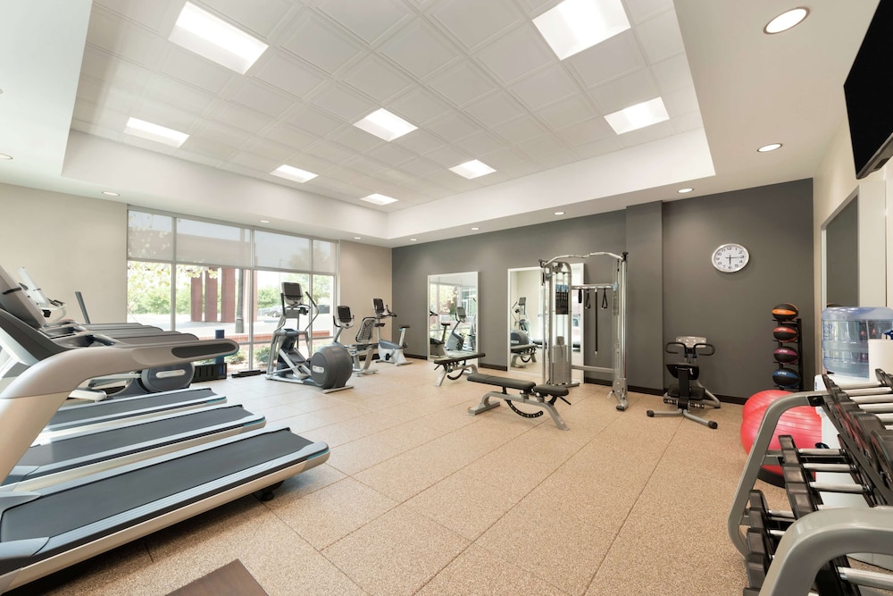 Embassy Suites by Hilton Charlotte Ayrsley - photo 35