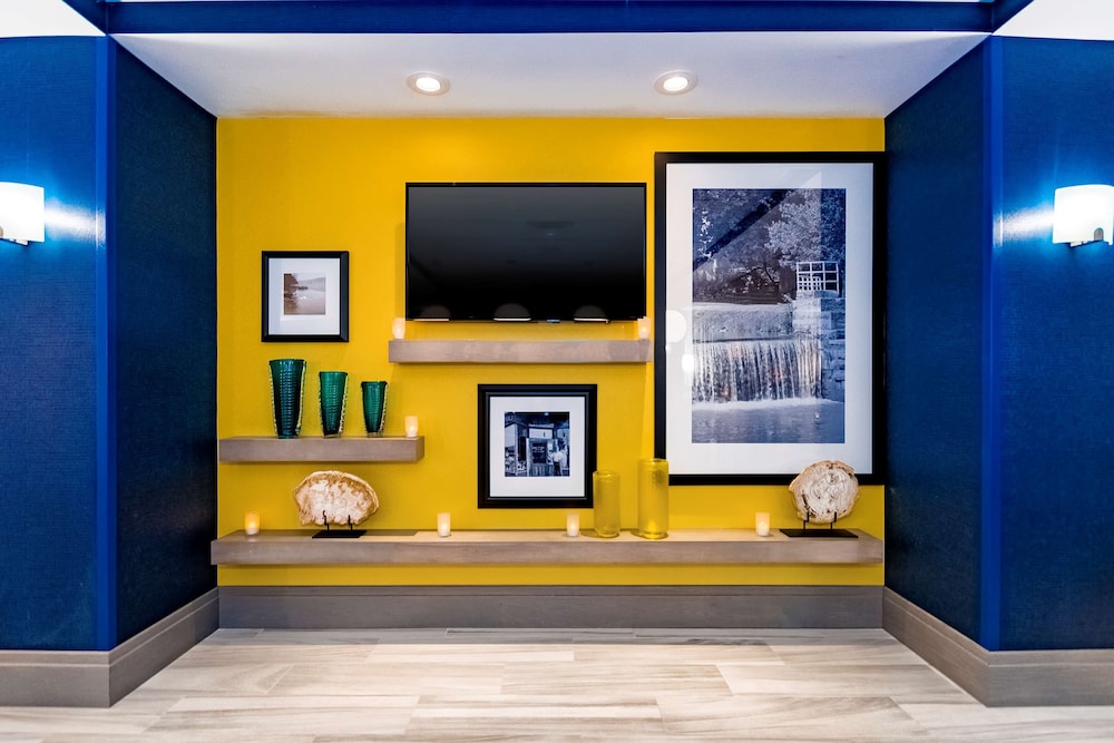 Hampton Inn Lockport Buffalo - photo 4