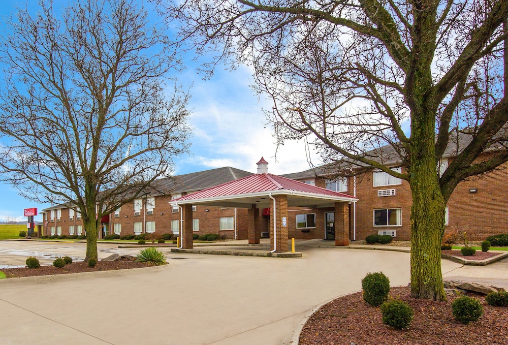 Red Roof Inn Lawrenceburg - photo 37