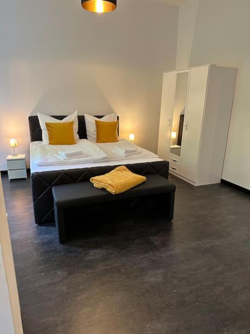 Auszeit am Meer 5 Gehminuten zum Südstrand Gemütliche 75 Quadratmeter Wohnung Hochparterre — 4-Star Luxury Hotel in Wilhelmshaven, Germany