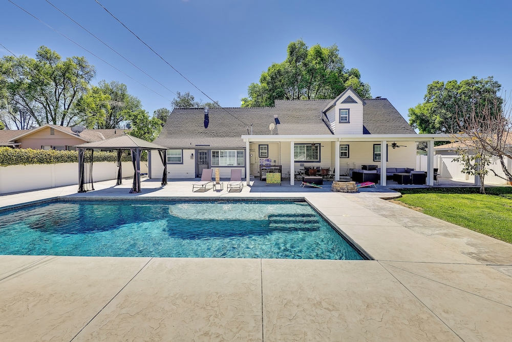 4 Mi to Dtwn: Riverside Gem w Pool & Game Room in Riverside, United States