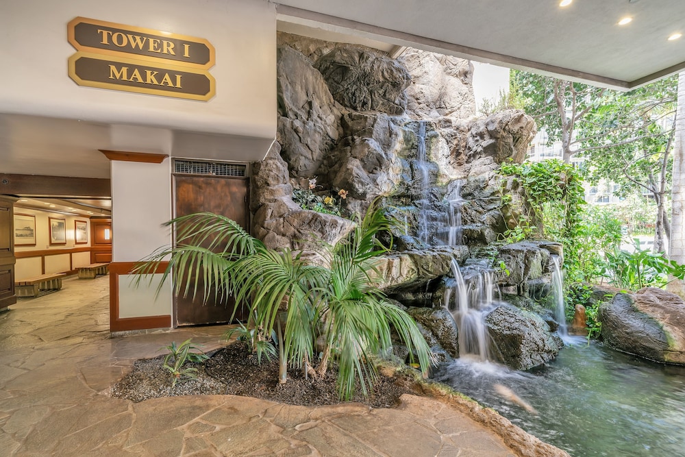 Waikiki Banyan High Level Condo with Private Lanai by Koko Resort Vacation Rentals - photo 116