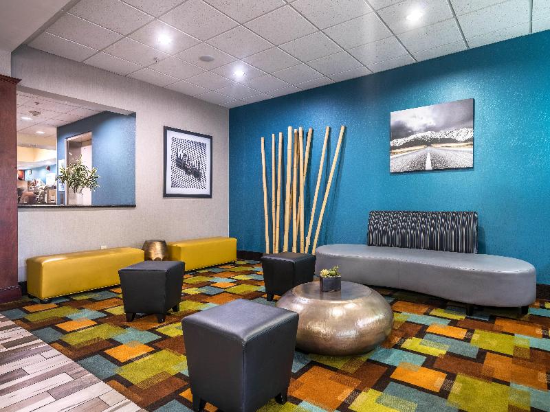 Holiday Inn Express & Suites Roanoke Rapids SE by IHG - photo 11