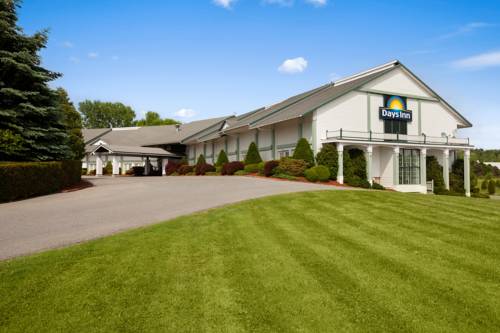 Days Inn By Wyndham Shelburne Burlington - photo 2