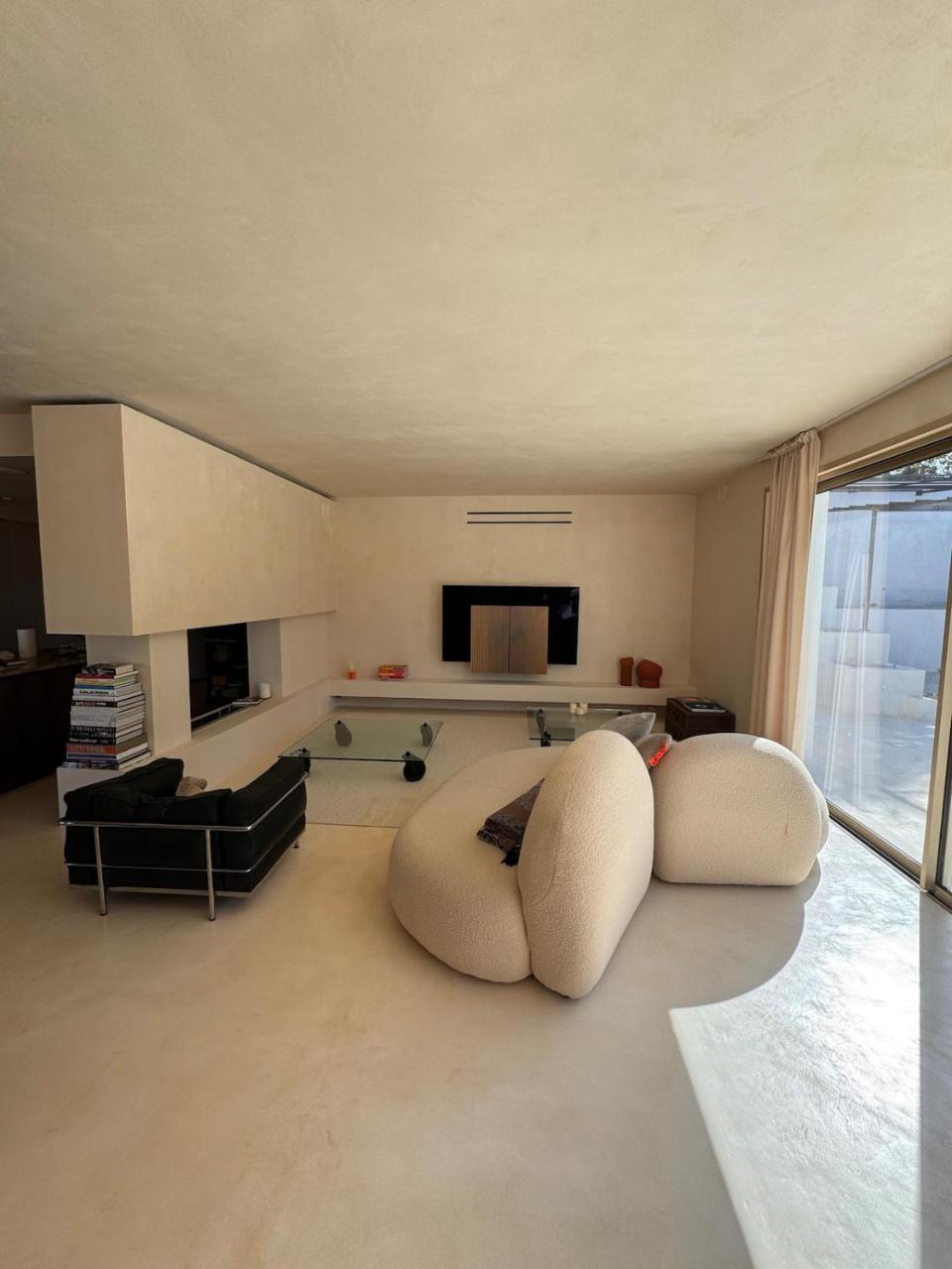 Eclat de Provence Villa de Luxe Avec Vue Panoramique Piscine & Proche Calanques — 4-Star Luxury Hotel in Allauch, France