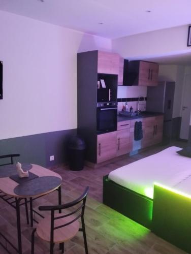 Logement Au Coeur de Saint Omer — hotel in Saint-Omer