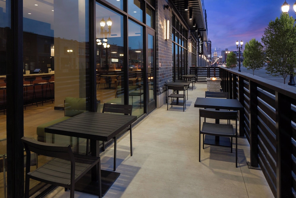 Courtyard by Marriott Lansing Downtown - photo 27