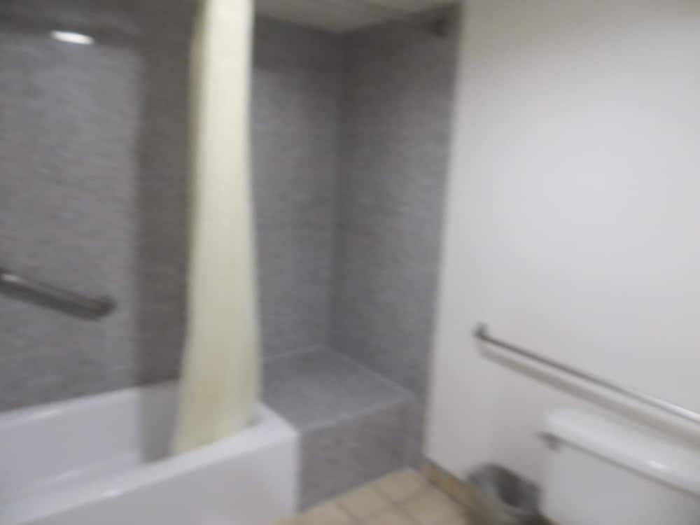 Riverside Inn & Suites - photo 39