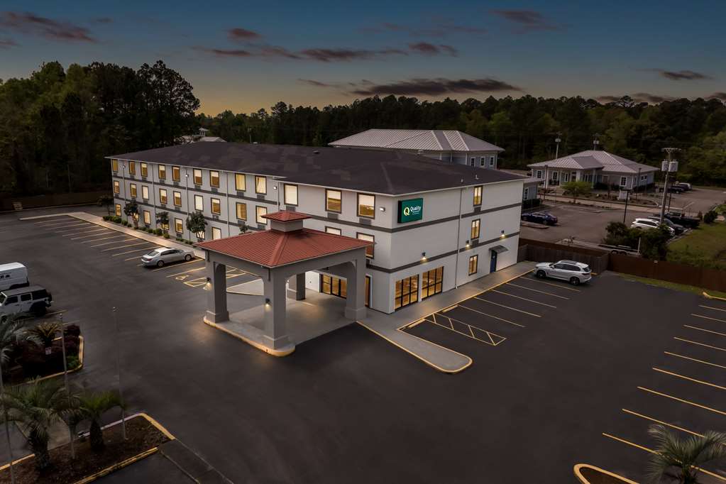 Quality Inn & Suites Biloxi Ocean Springs - photo 3