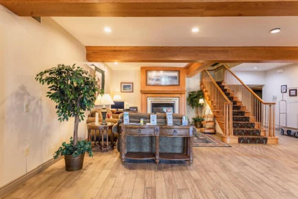 Lancaster Inn and Suites - photo 5