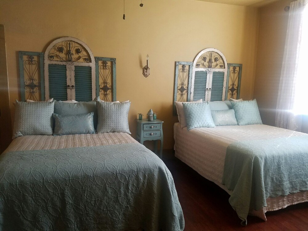 Gibbs Street Manor - photo 9
