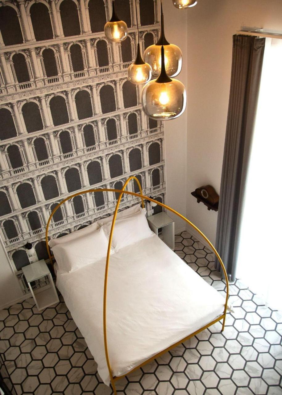 Costantinopoli 33 Grand Suite — 4-Star Luxury Hotel in Naples, Italy