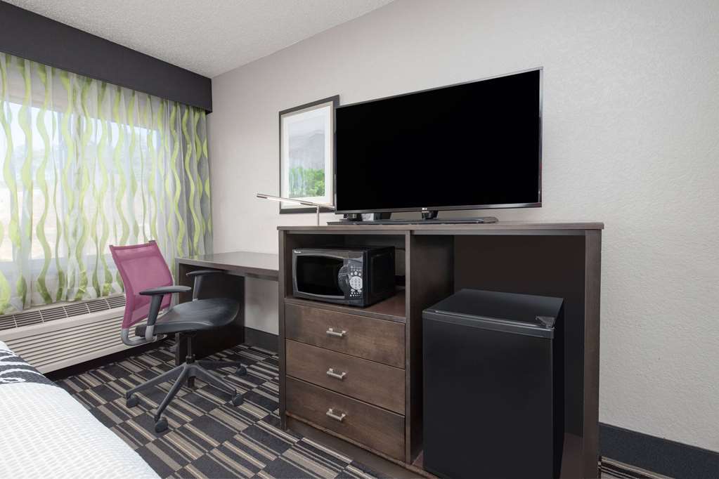 La Quinta Inn by Wyndham El Dorado - photo 11