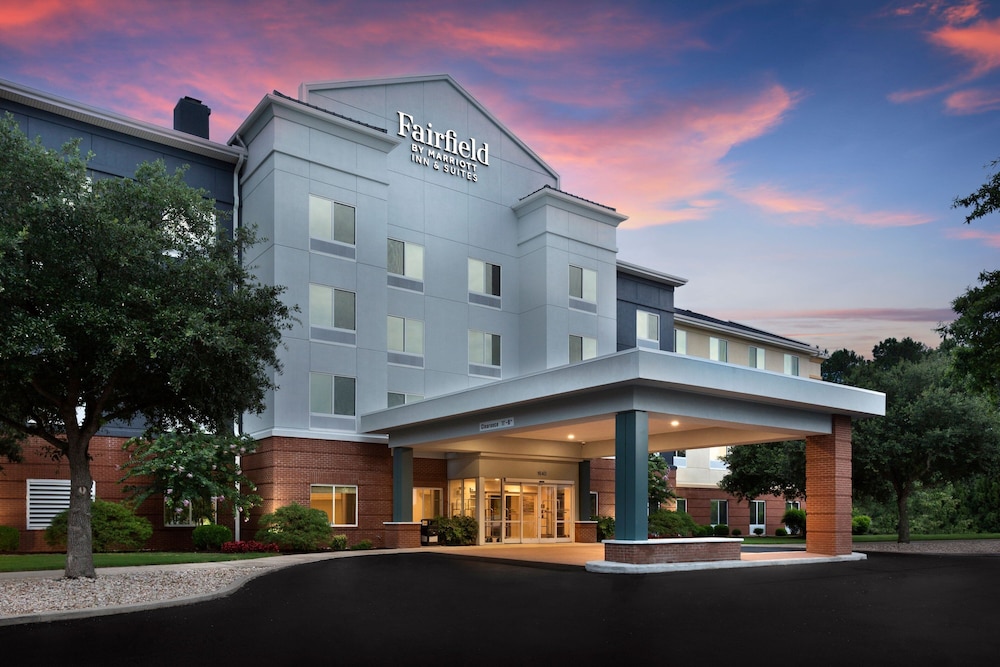 Fairfield Inn & Suites by Marriott Elizabeth City - carbon neutral hotel in Elizabeth