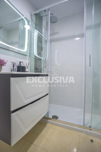 Apartamento AlbaMarina 1A LA nea Magic World Vistas al Mar — 4-Star Luxury Hotel in Oropesa Del Mar, Spain