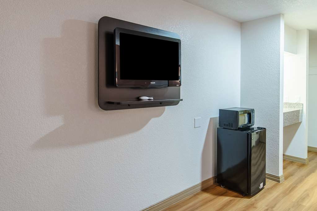 Motel6 Hutchins TX - photo 11