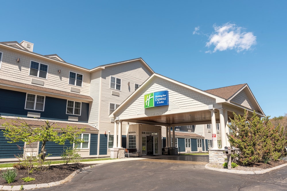 Holiday Inn Express Hotel & Suites Seabrook by IHG - carbon neutral hotel in Seabrook