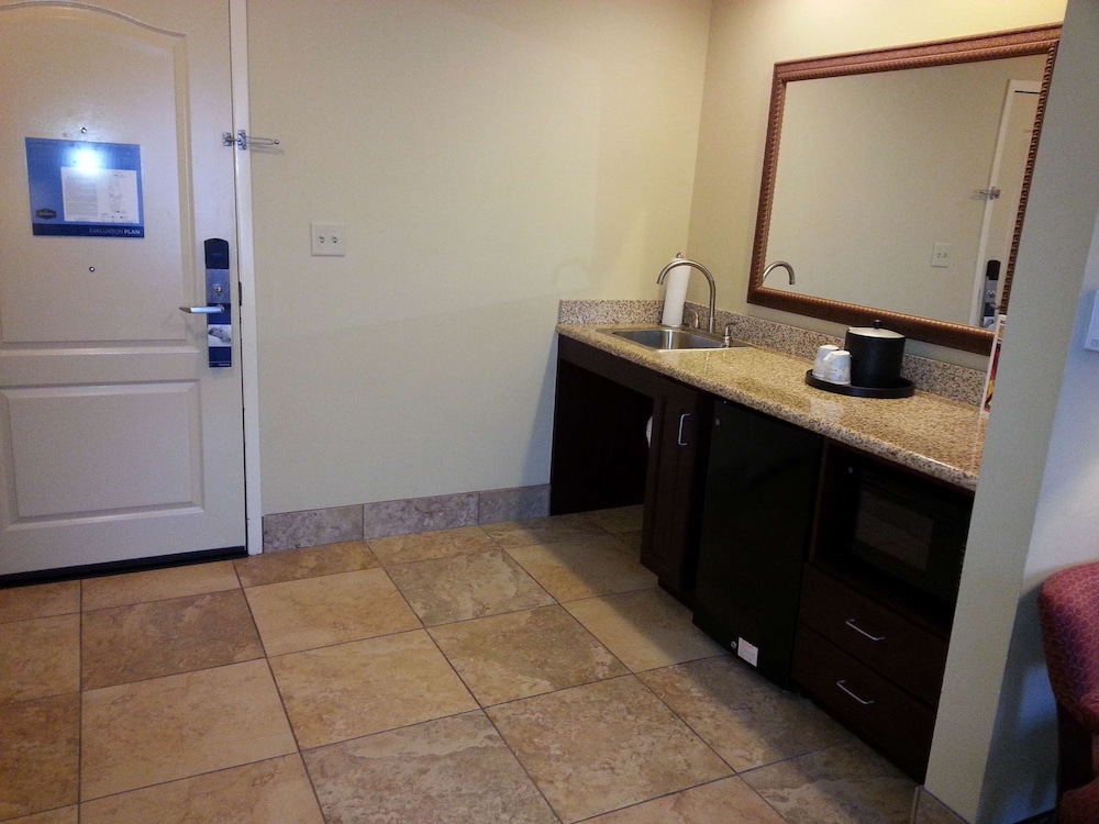 Hampton Inn & Suites Sevierville @ Stadium Drive - photo 15