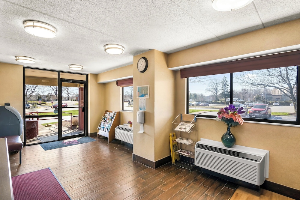 Red Roof Inn Enfield - photo 3