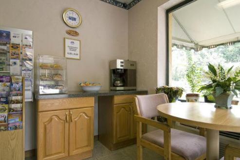 Cabarrus Inn - photo 4