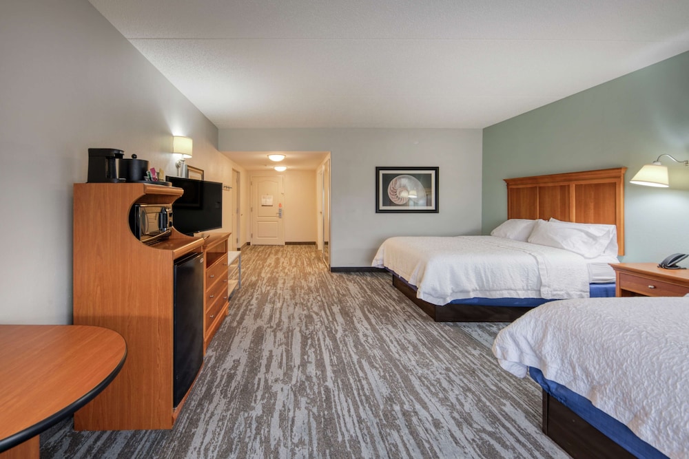 Hampton Inn Wilmington University Area Smith Creek Station - photo 33