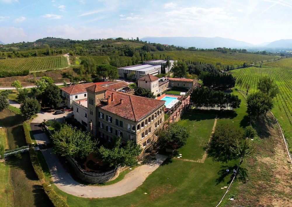 Tenuta Torre Gaia - last minute hotel in Dugenta