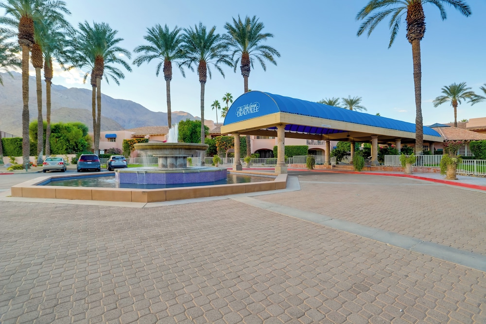 Resort Amenities: Updated Palm Springs Villa - photo 29