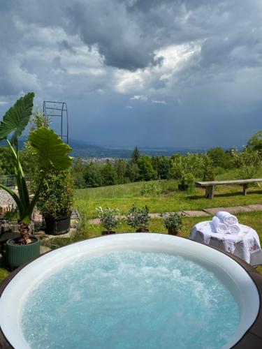 Domek górski na Polanie Goryczkowej 700 m npm Szczyrk dojazd samochodem terenowym w zimie utrudniony wymagane łańcuchy in Szczyrk, Poland