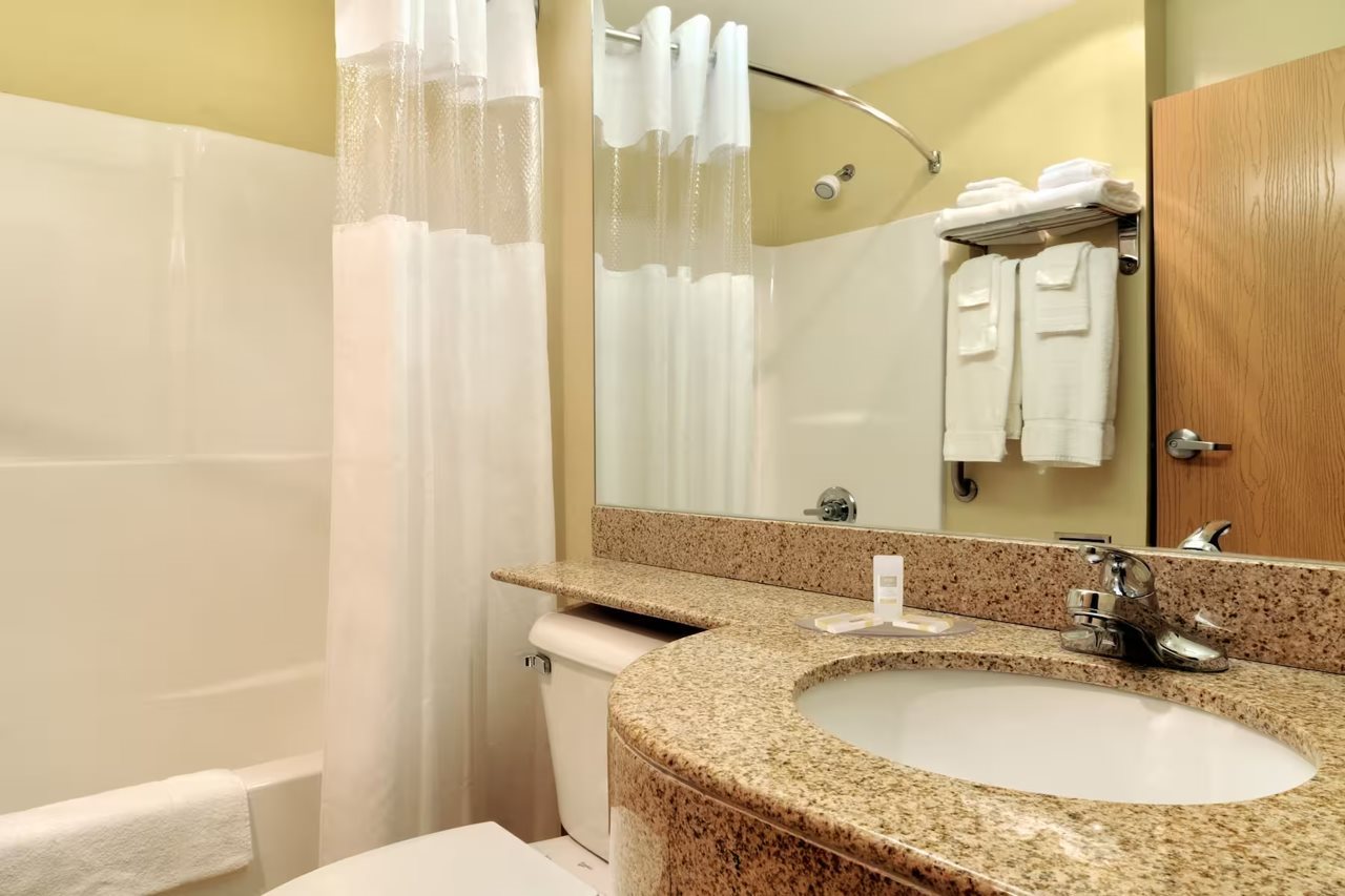 Microtel Inn & Suites by Wyndham Huntsville - photo 15