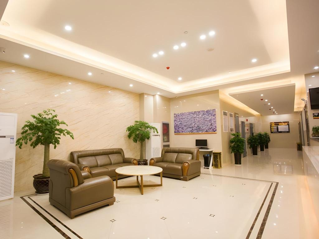 GreenTree Inn Jiaxing Tongxiang City Xiaochang Eas in Tongxiang, People's Republic of China