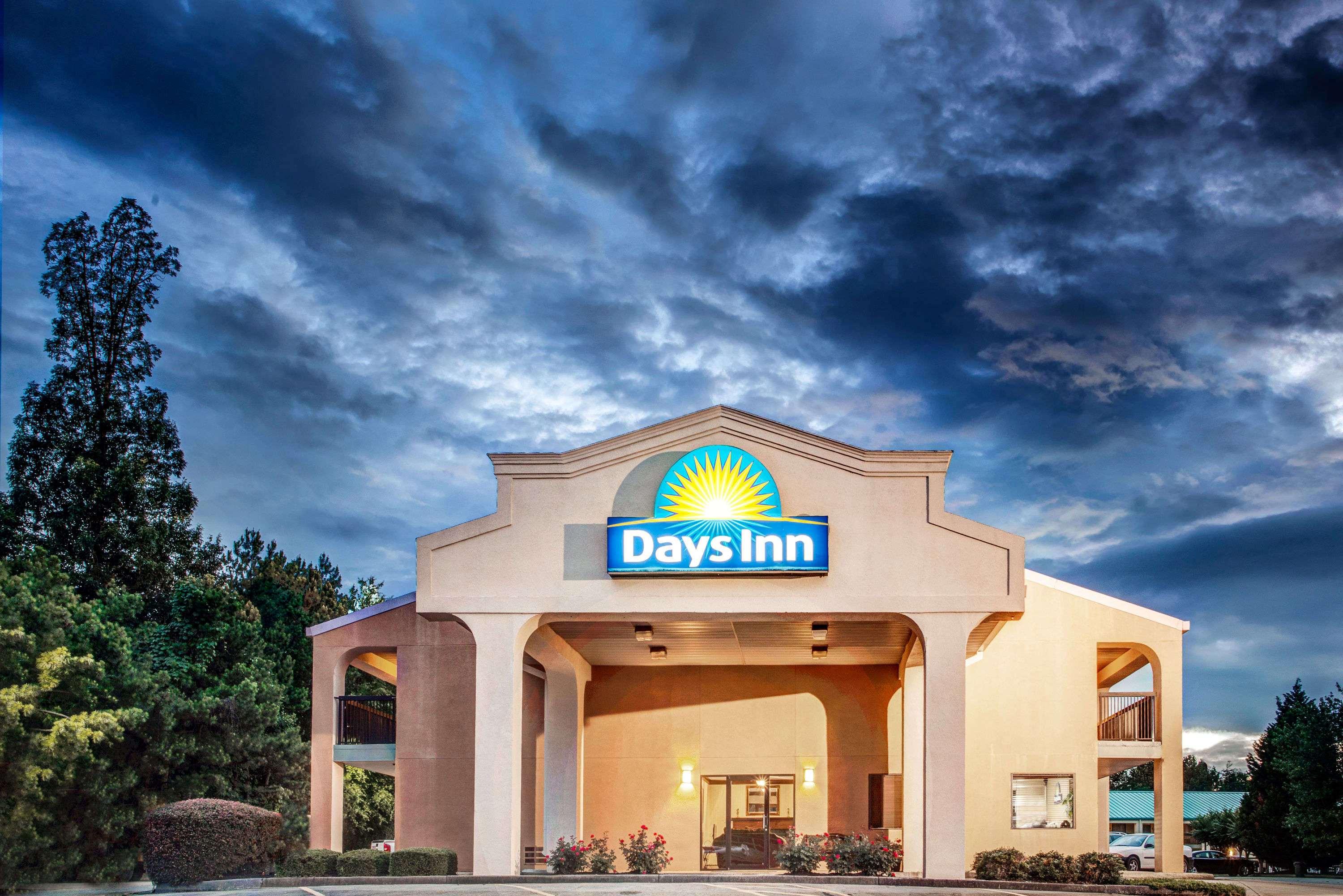 Days Inn by Wyndham Kennesaw - photo 4