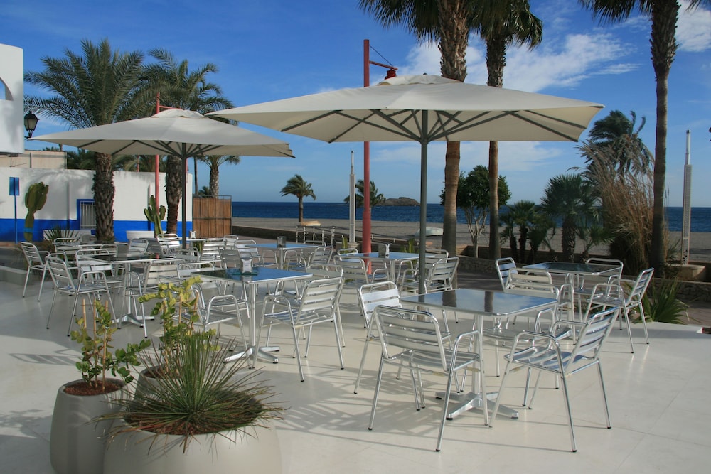 Hotel Las Palmas - carbon neutral hotel in Carboneras