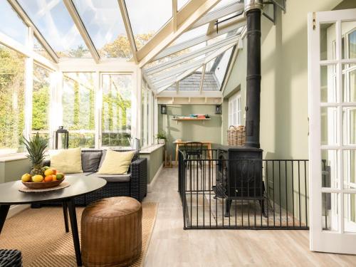 Danehurst Cottage — 4-Star Luxury Hotel in Sway, United Kingdom
