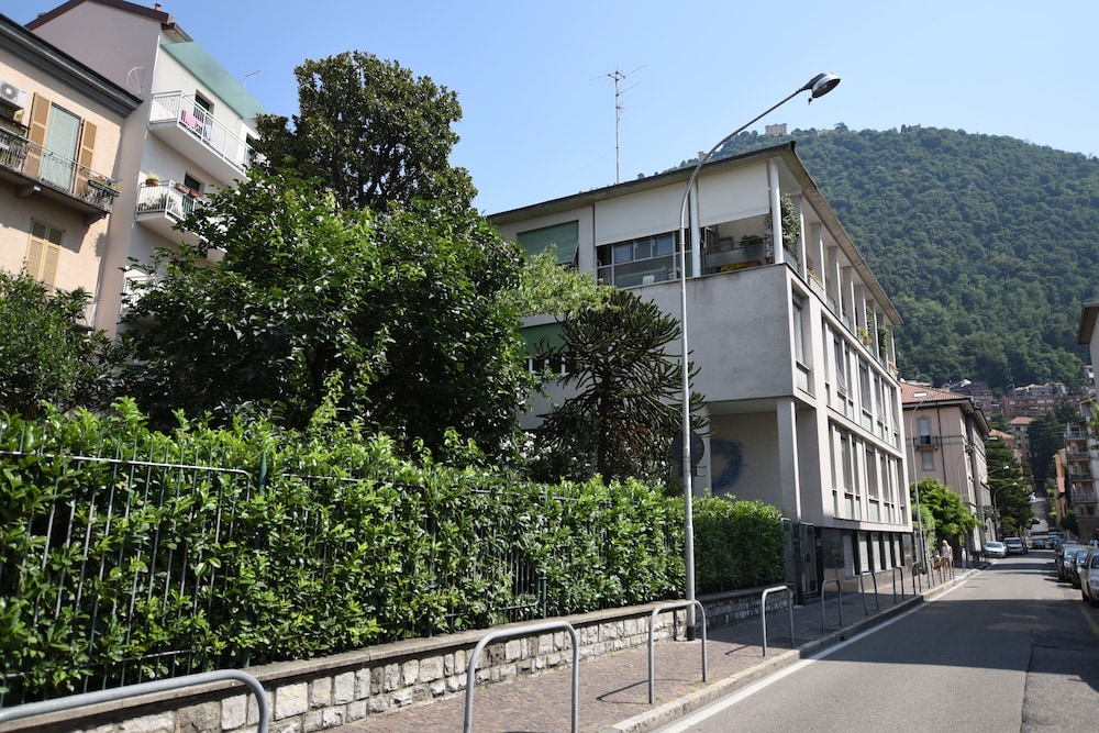 Rondone Bianco 5 7 in Como, Italy