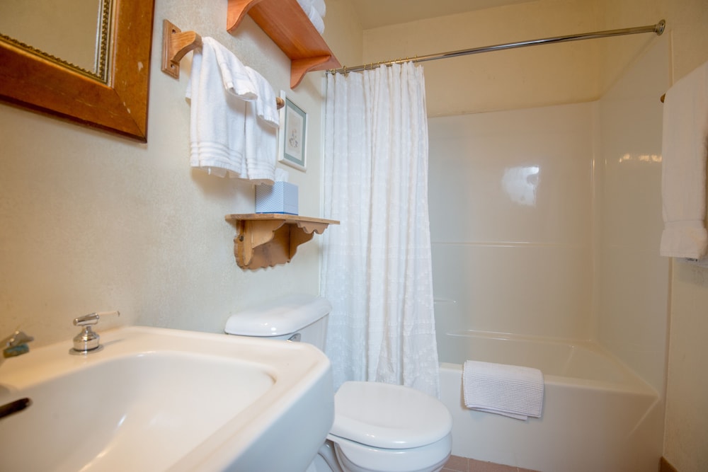 Inn at Cedar Crossing - photo 29