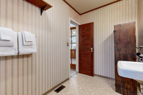 Spruce Landing - photo 20