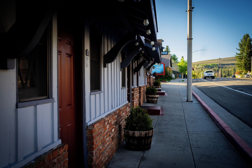 Yosemite Gateway Motel - photo 58