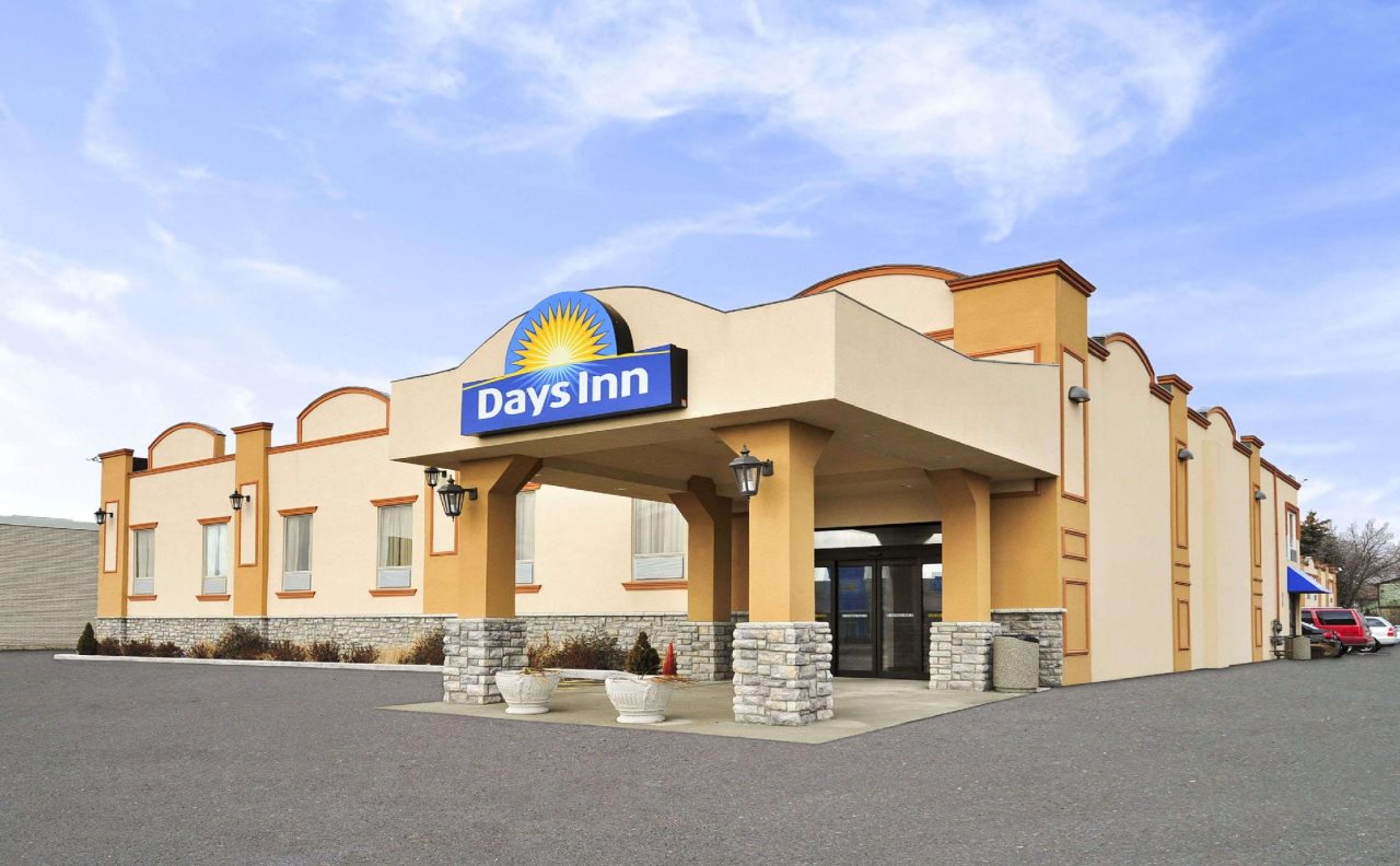 Days Inn by Wyndham Brampton in Brampton, Canada
