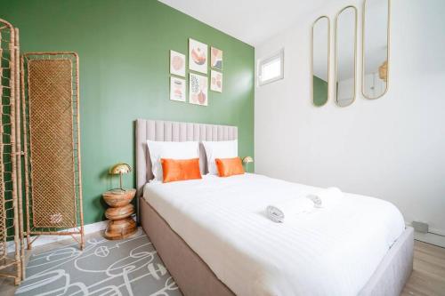 Green studio cosy and confortable III — 4-Star Luxury Hotel in Paris, France