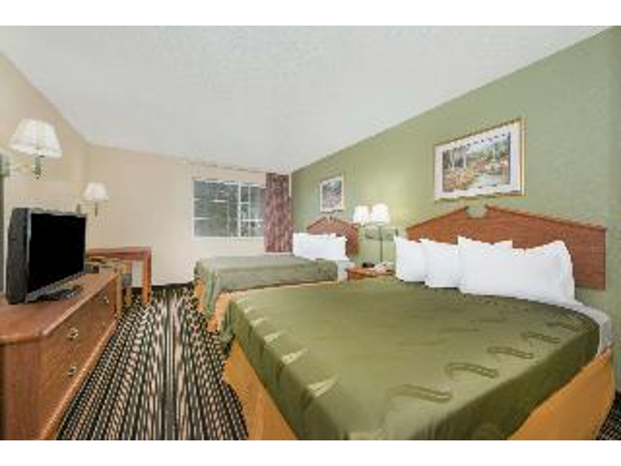 Days Inn by Wyndham Ottumwa - photo 16